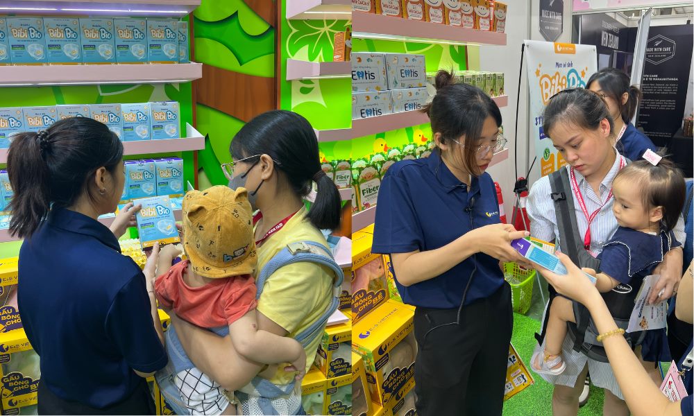 Các mẹ & bé tìm hiểu và trải nghiệm men vi sinh Bibi Bio tại VietBaby Fair Hà Nội (9/2024)